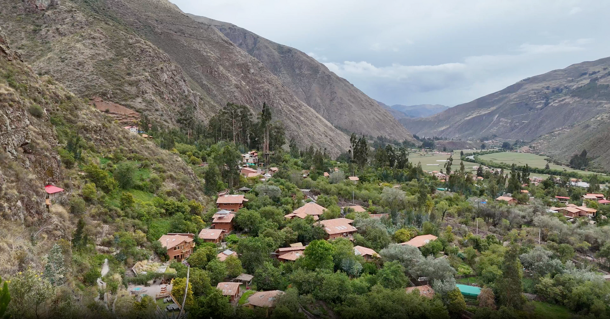 The Peruvian valley surrounding the Abundance Recode retreat